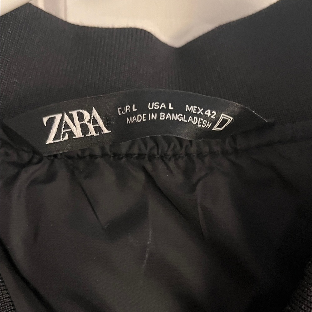 ZARA Black Quilted Vest BNWT - Picture 3 of 5